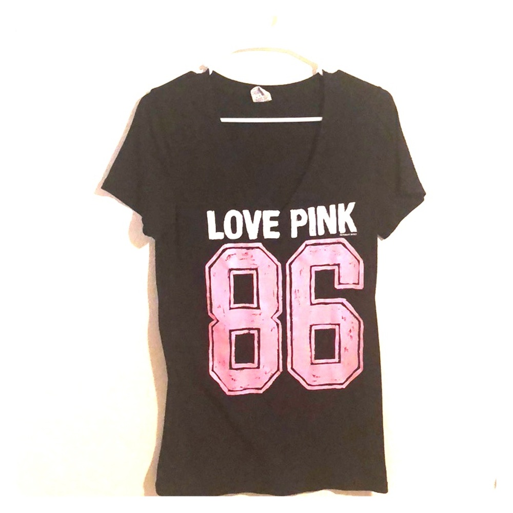 V-neck T-shirt